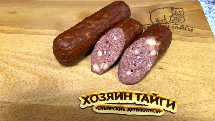Сервелат из оленины с сыром варёно-копченый в/у